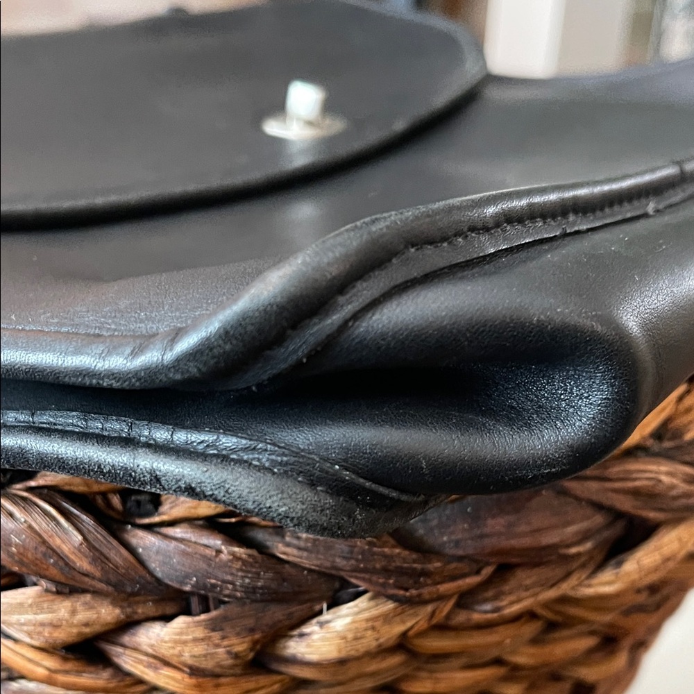 Classic Black Leather Satchel Bag - Picture 6 of 14